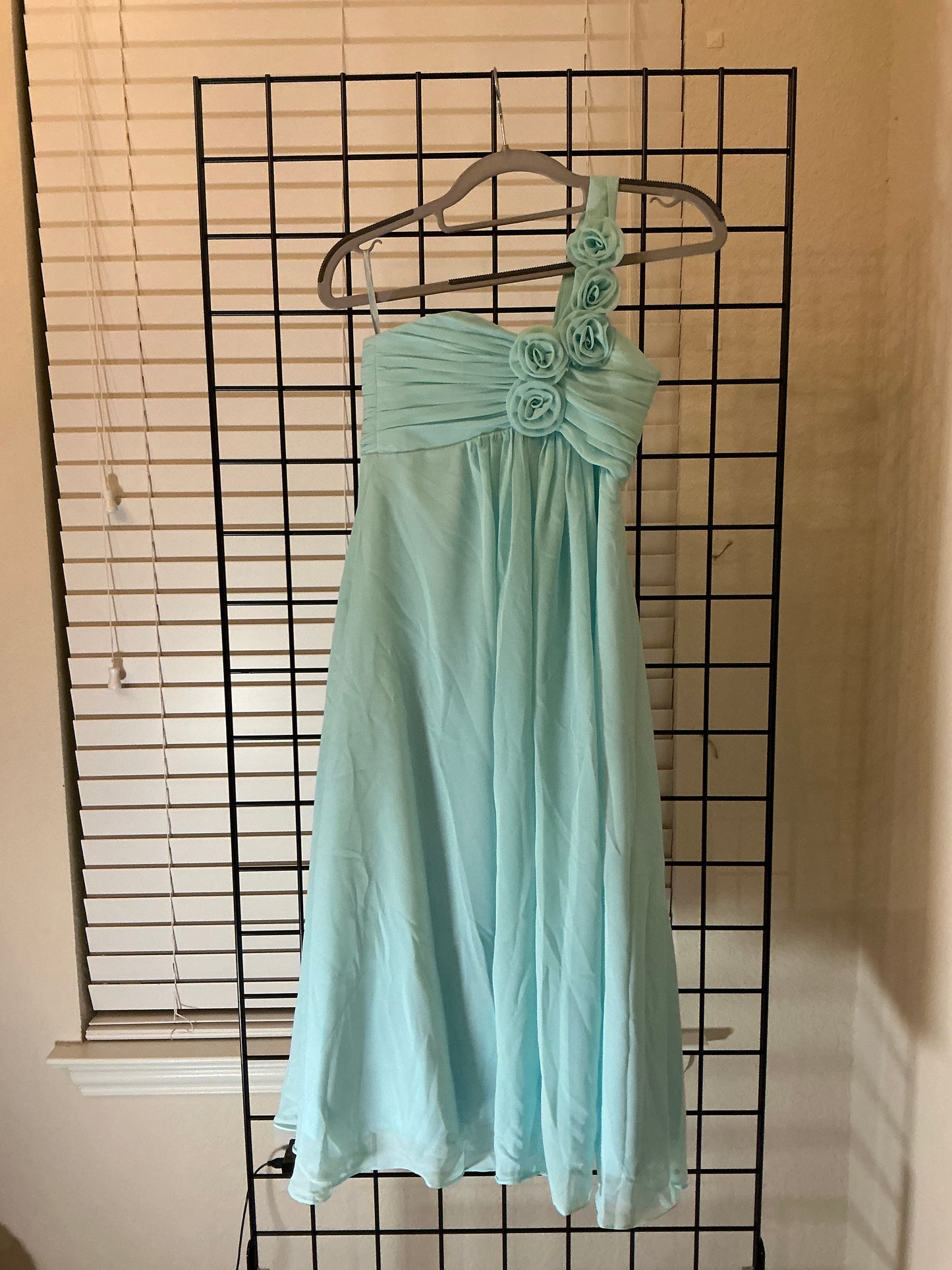 Aqua Blue One Shoulder Chiffon Dress with Rosette Strap – Size 2 – Flowy Formal Bridesmaid or Party Dress