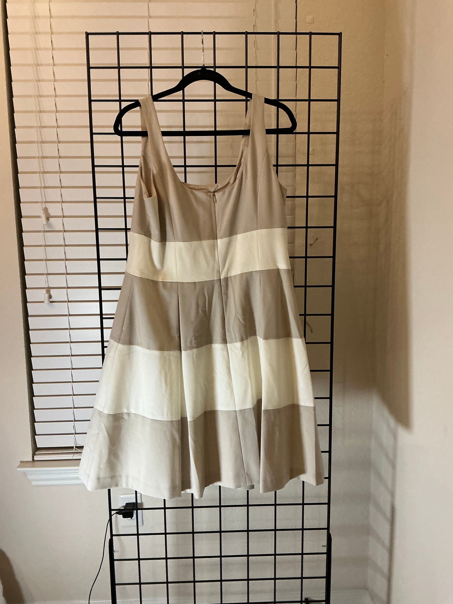 Lauren Ralph Lauren Taupe & Cream Fit-and-Flare Dress – Size 14