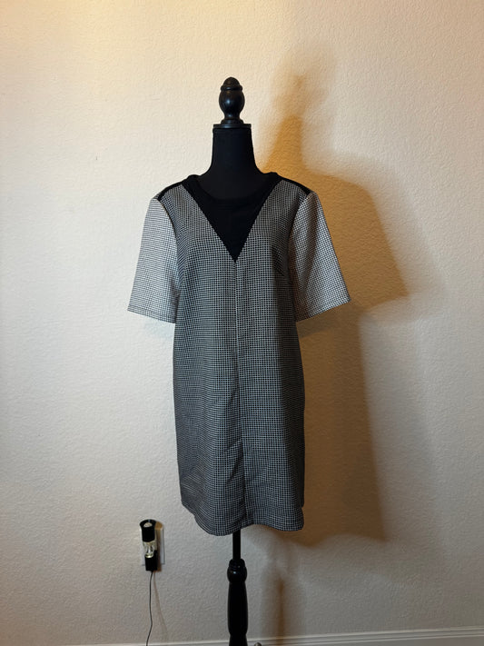 BCBGeneration Black & White Grid Shift Dress – Size M