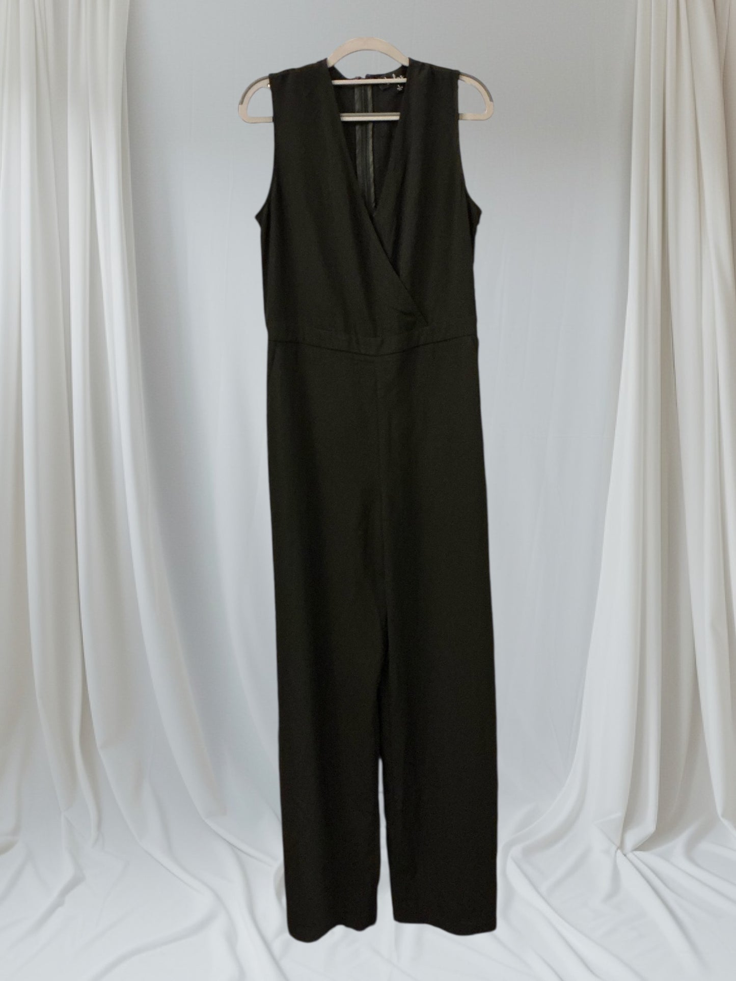 Lulus Black Sleeveless Jumpsuit – Size L – Classic Evening One-Piece NWT