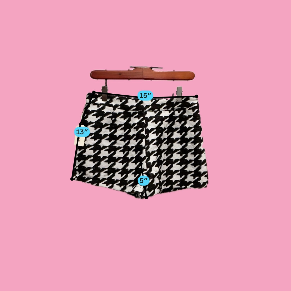 Forever 21 Black and White Houndstooth Patterned Shorts Size
